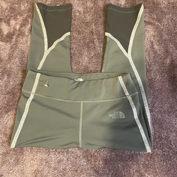 THE NORTH FACE Dynamix Cropped Leggings SZ SM Grayish Green W/Heather Gray - Picture 3 of 7